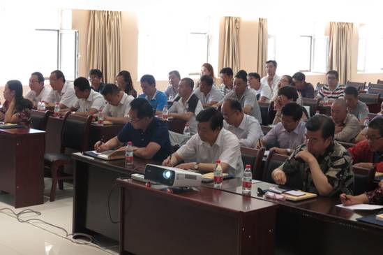 加強(qiáng)業(yè)務(wù)培訓(xùn)，提升工作能力